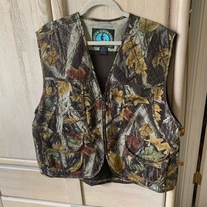 MENS Camo hunting vest